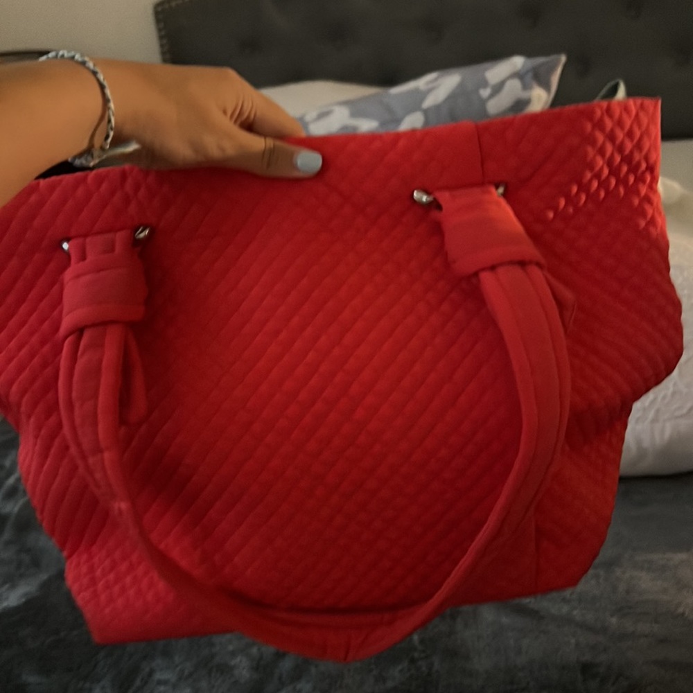 red bag - Picture 2 of 2